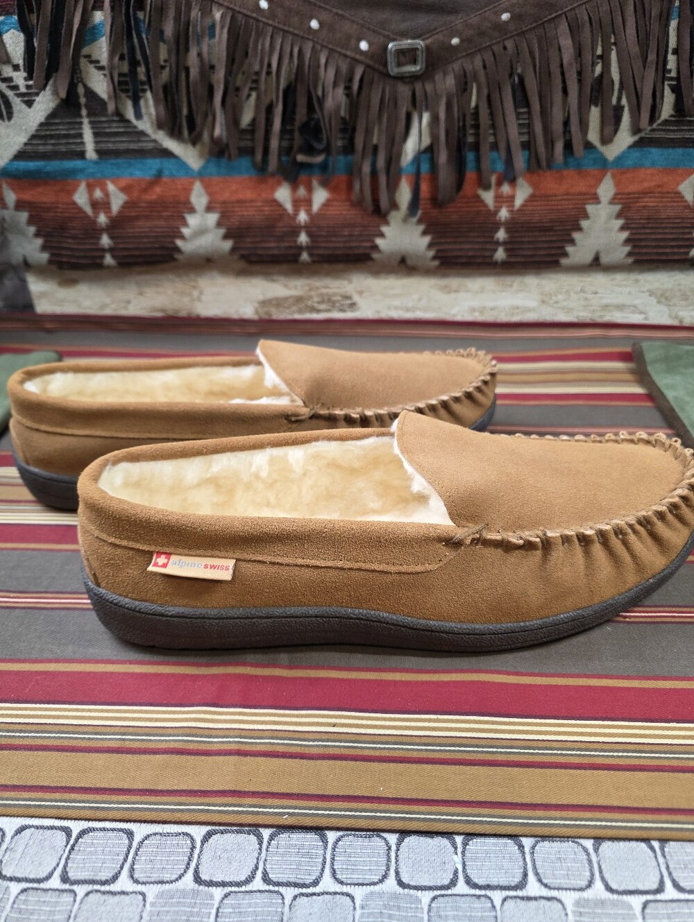Alpine Swiss Yukon MEN'S Suede Slippers - Picture 4 of 6